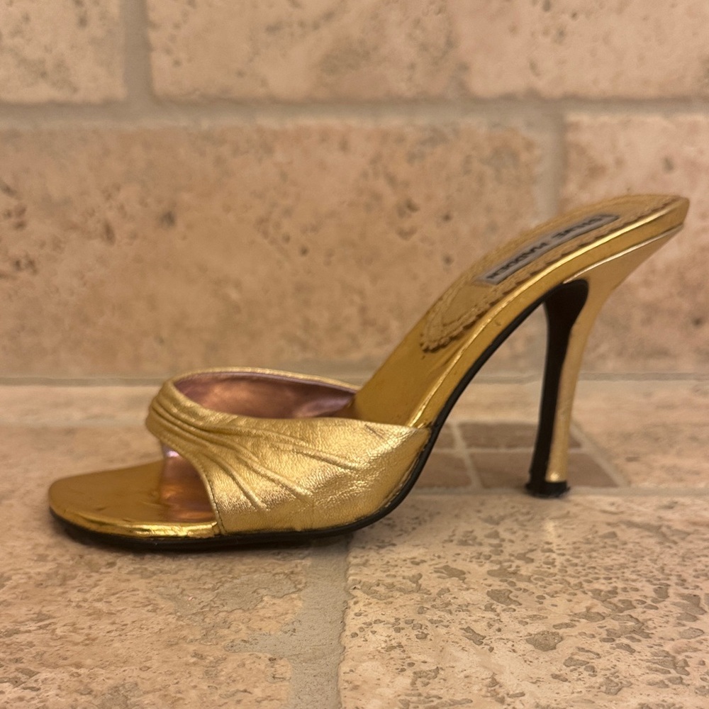 Vintage Steve Madden Metallic Gold Open-Toe Kitten Heels, size 7
